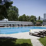 Ivelia 3*