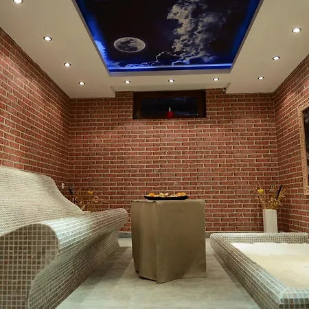 Ivelia Hotel 3*